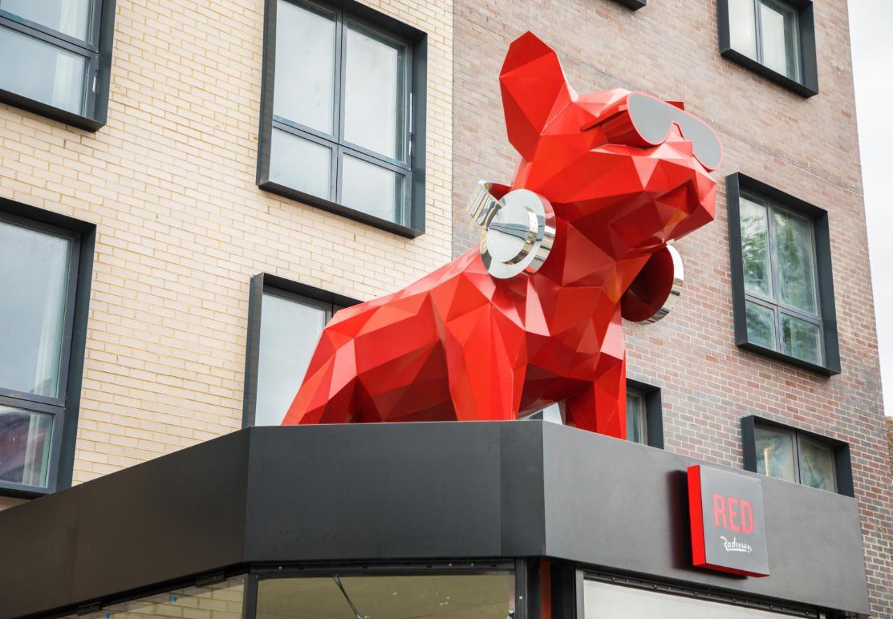 Radisson Red London Greenwich The O2 Exterior photo